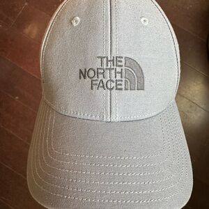 The North Face Silver Gray Cap